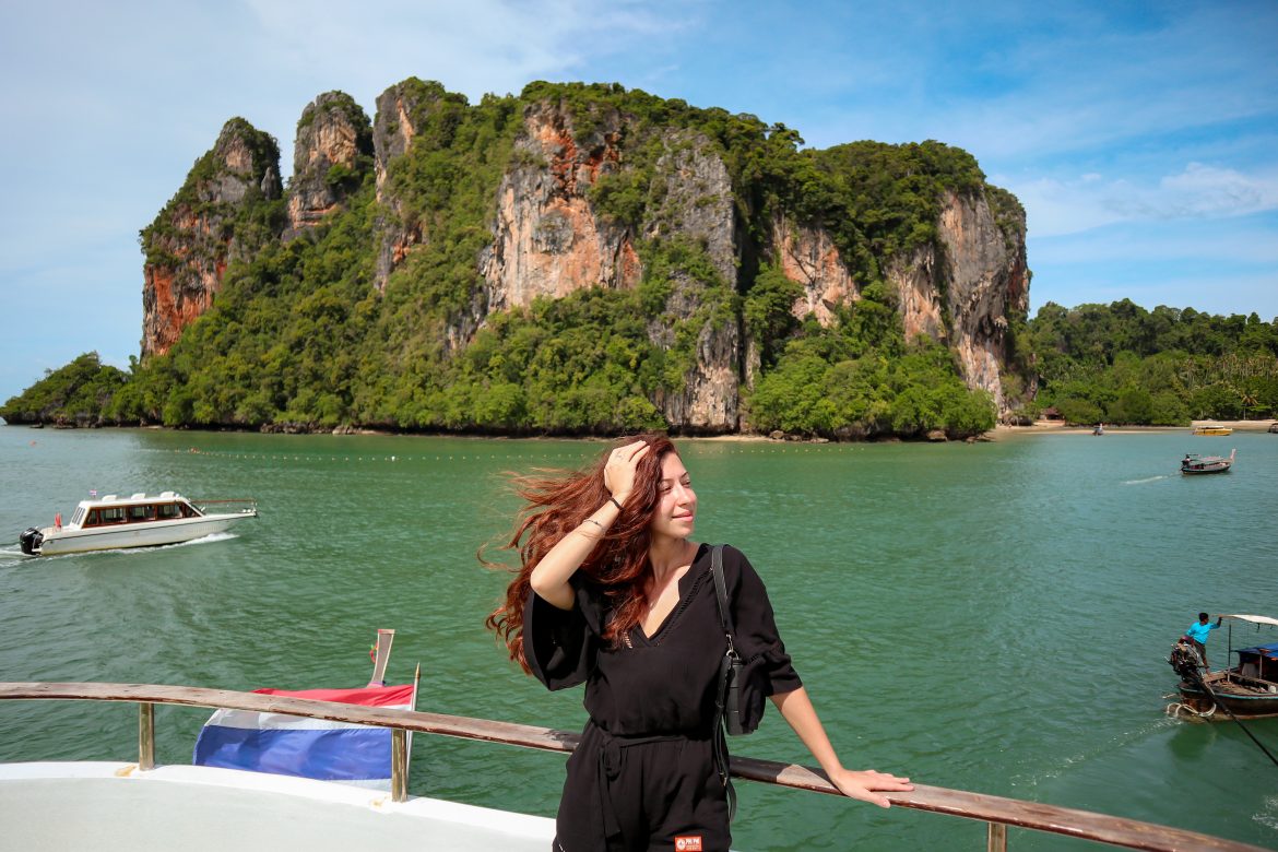 85F9A2C8-4E4B-42B3-BC05-45A2BB4F4C95